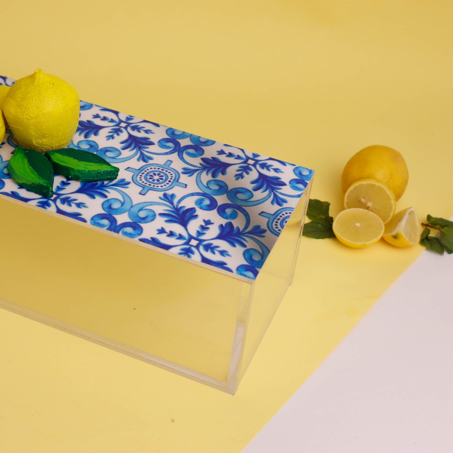 Fresh Lemons with Blue Plexi Box 30X10CM