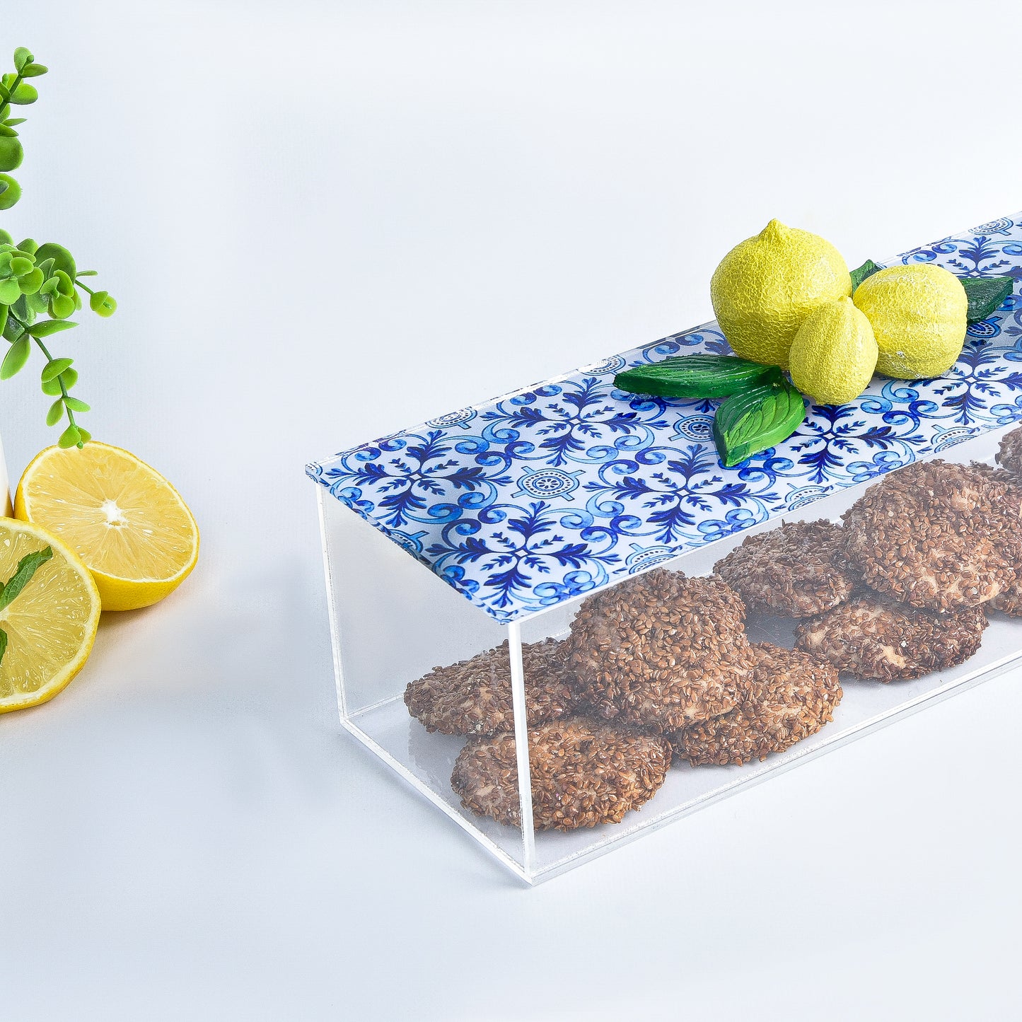 Fresh Lemons with Blue Plexi Box 30X10CM