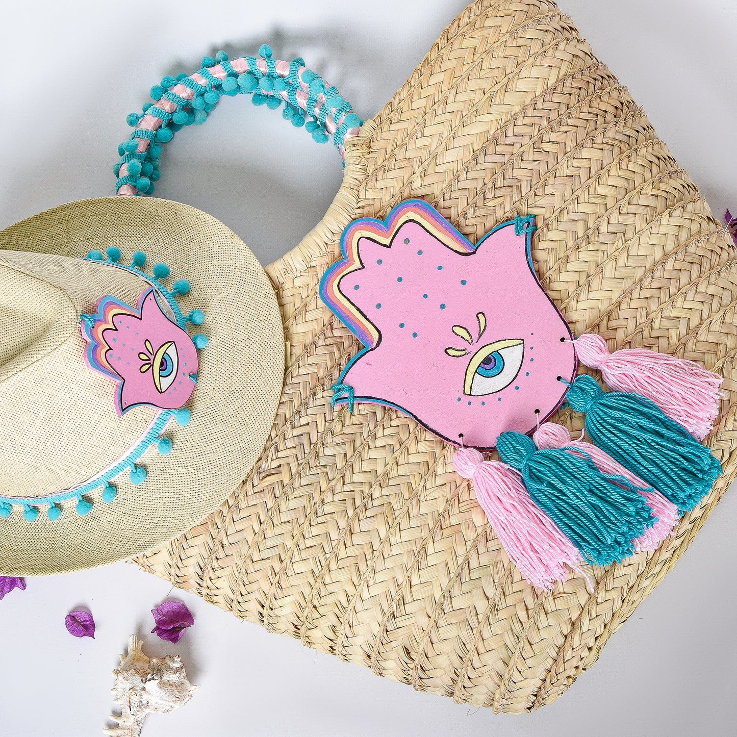 Straw Embellished Beach Bag with Pink Fatima Hand