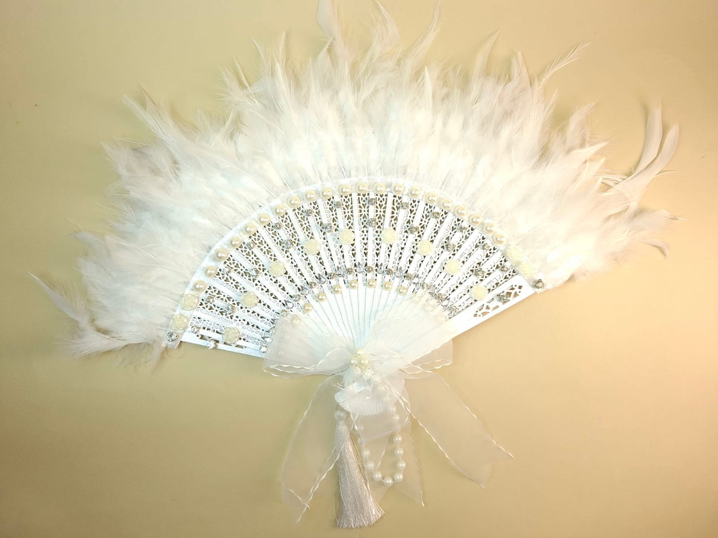 Bridal Fans – Feathrs & Crystal Radiance
