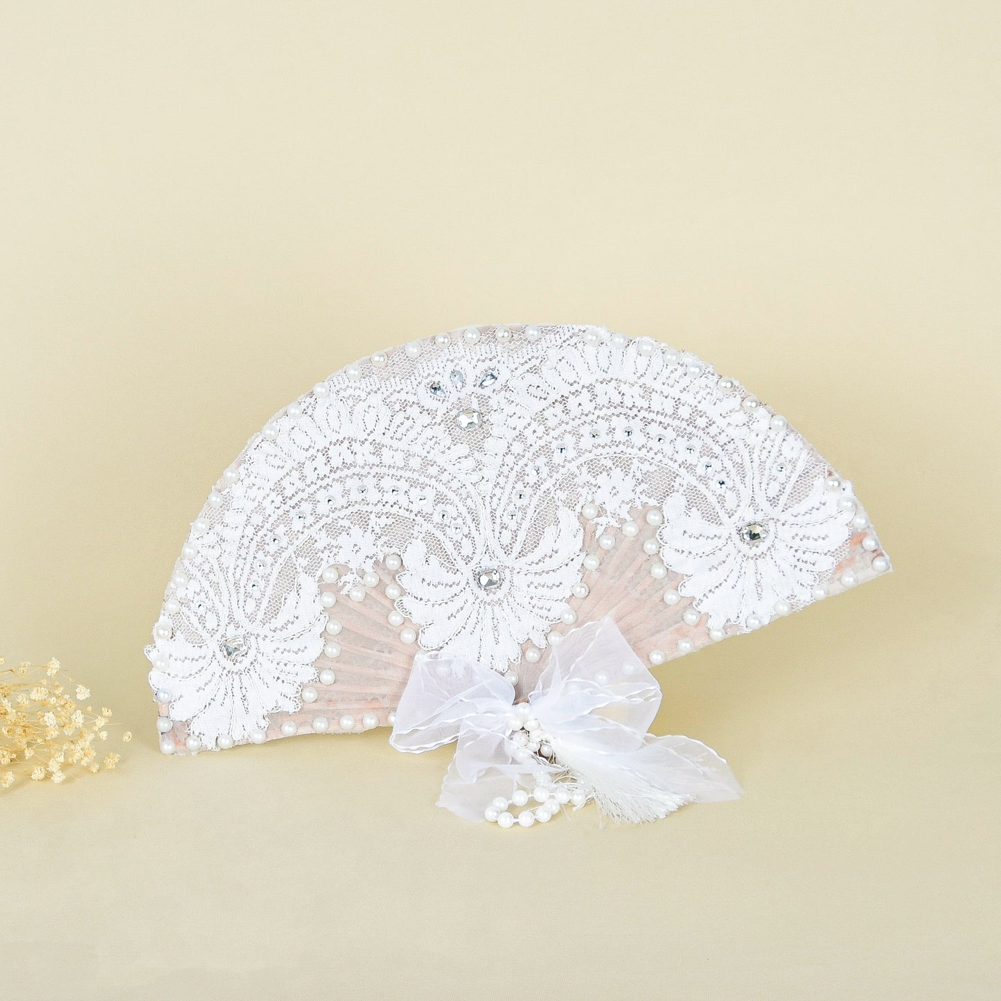 Bridal Fans – Lace & Pearl Elegance
