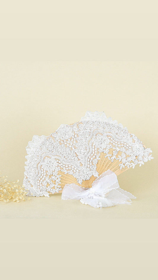 Bridal Fans – Floral Lace & Pearls