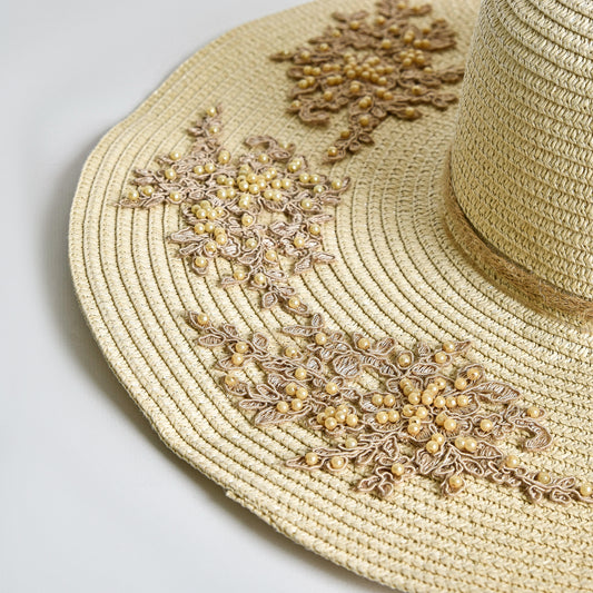 Lace and Flowers Off White Big Hat