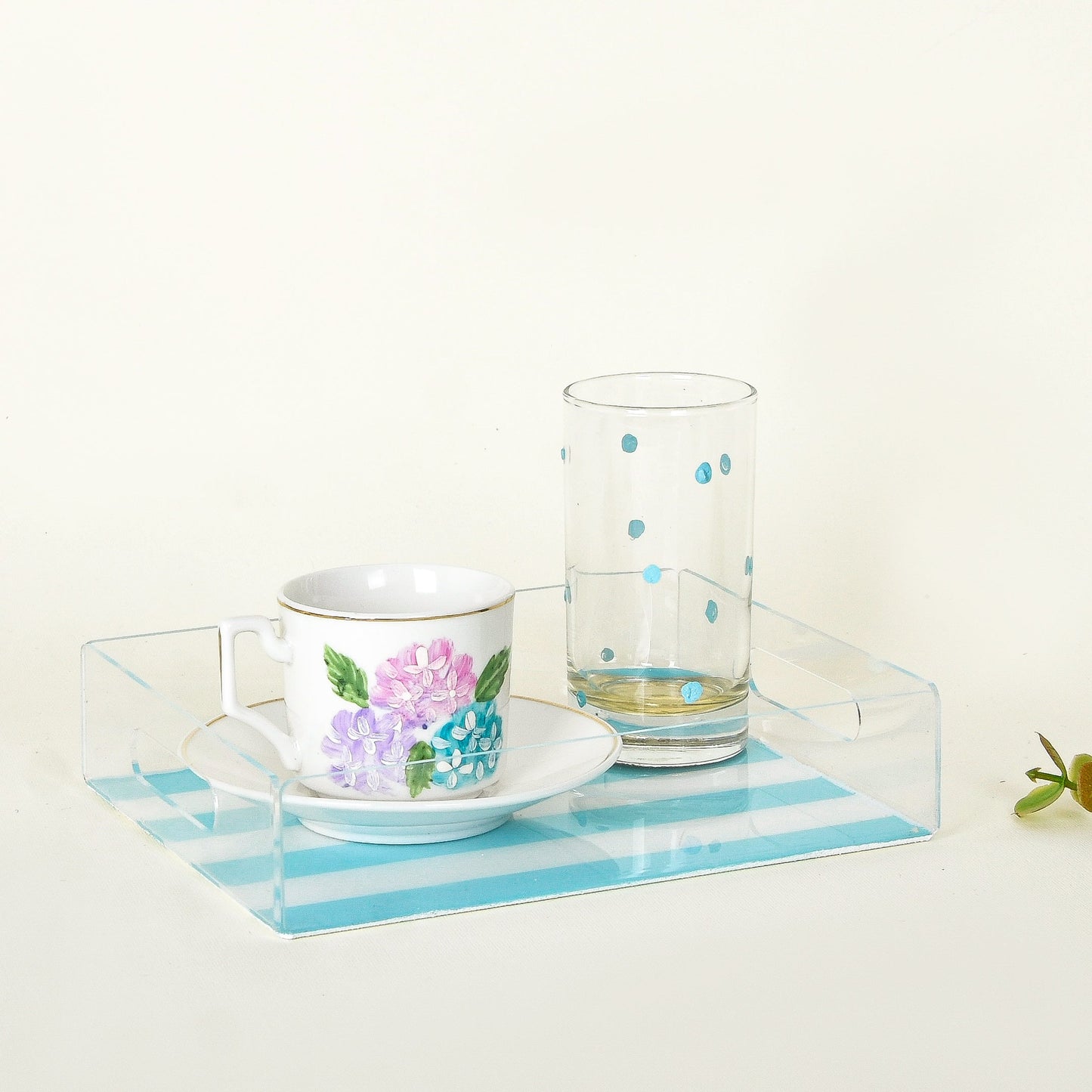 Hydrangea Blossom Mother’s Day Hand-Painted Turkish Coffee Cup Gift Set with Plexi Tray (Qahwat Ummi)