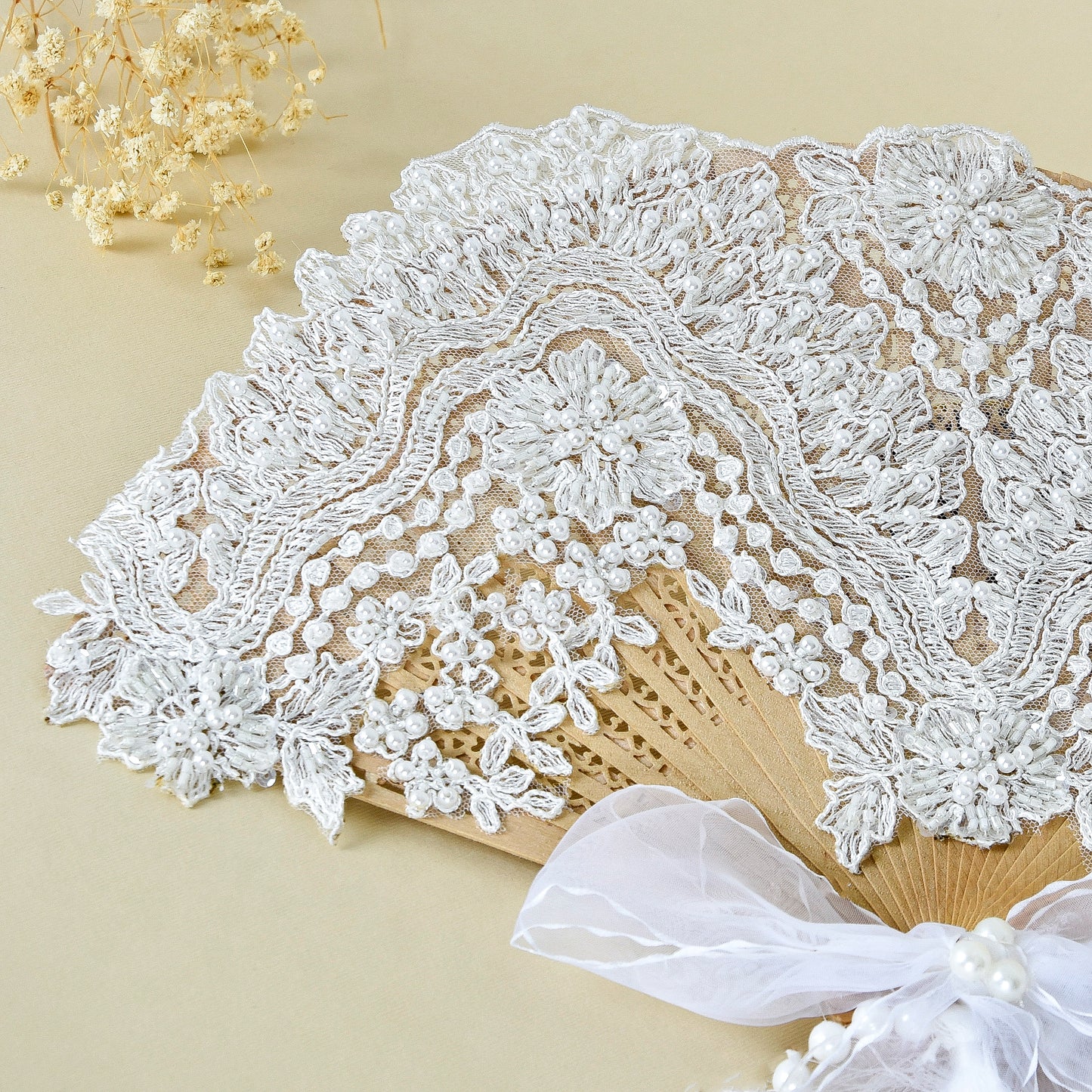 Bridal Fans – Floral Lace & Pearls
